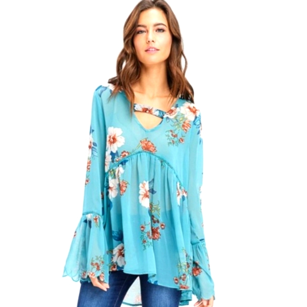 💕🩵 Crescent "Gemma" Floral Chiffon Top🩵 - Picture 3 of 5